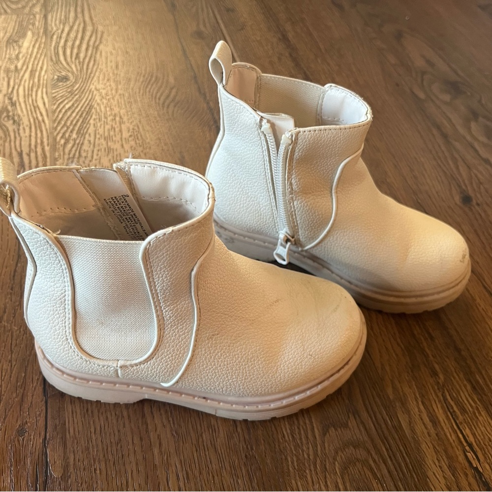 Cat & Jack Cream Kids' Boots